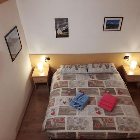 Appartamento Genziana Isolaccia Buitenkant foto