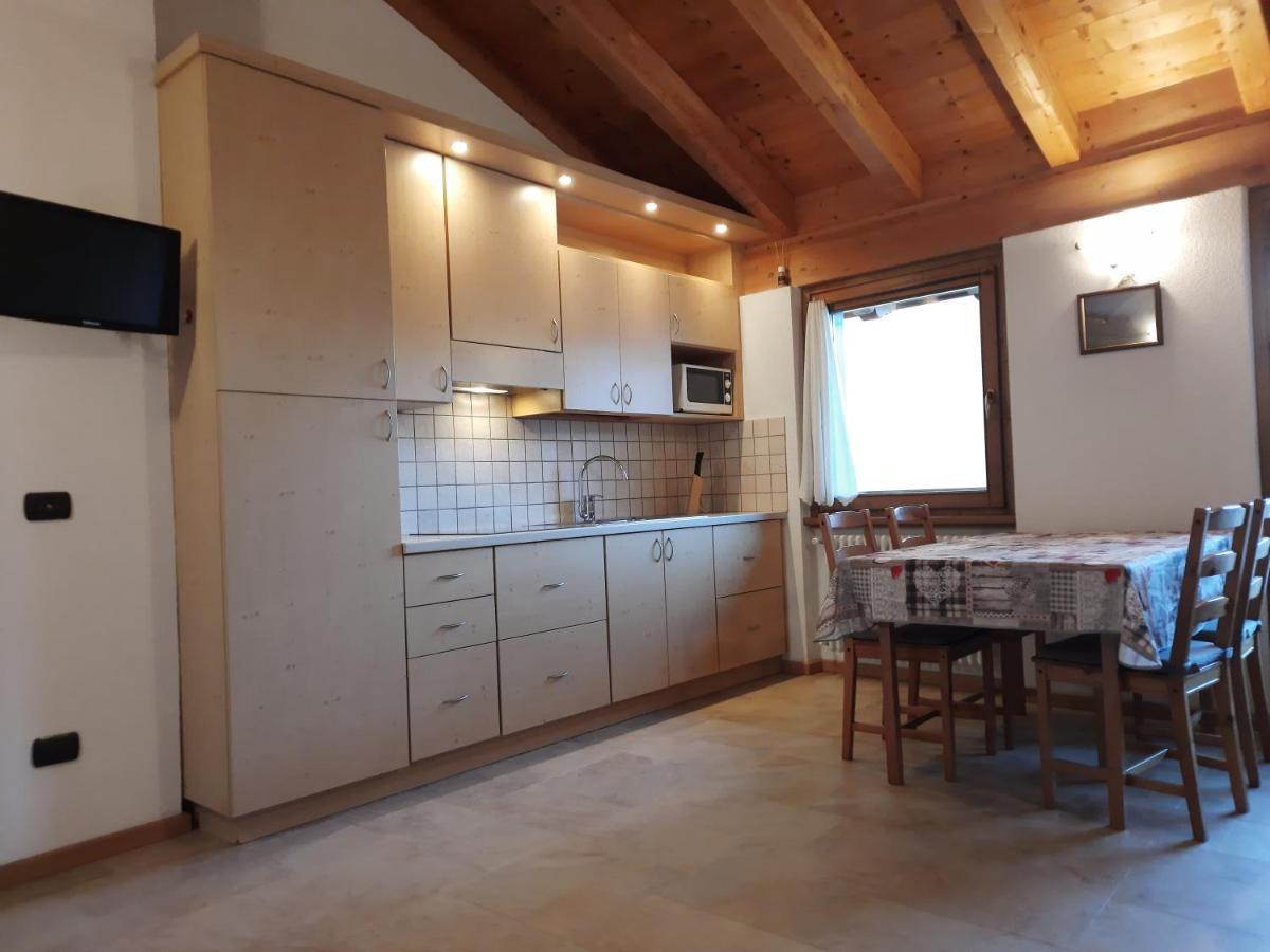 Appartamento Genziana Isolaccia Buitenkant foto