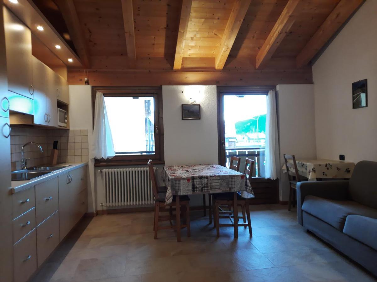 Appartamento Genziana Isolaccia Buitenkant foto